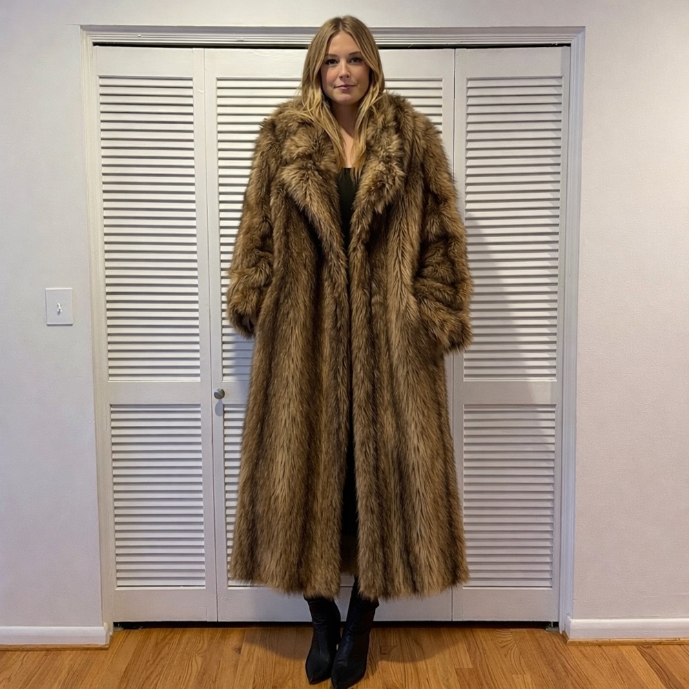 NWT Oversized Faux Fur Coat sz Large Brown Strip - Picture 8 of 11